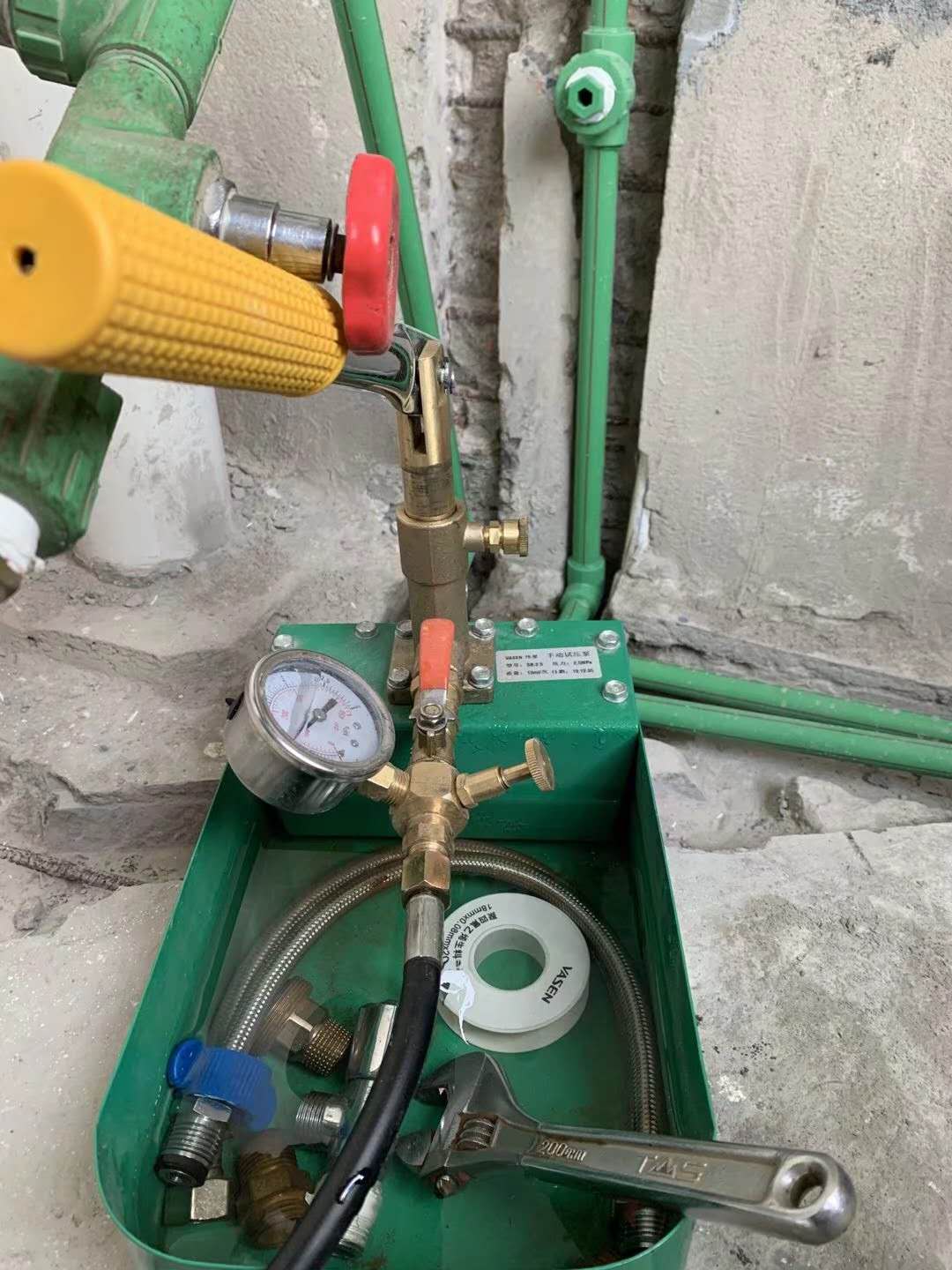 家装水管打压试验清楚明白让人大开眼界