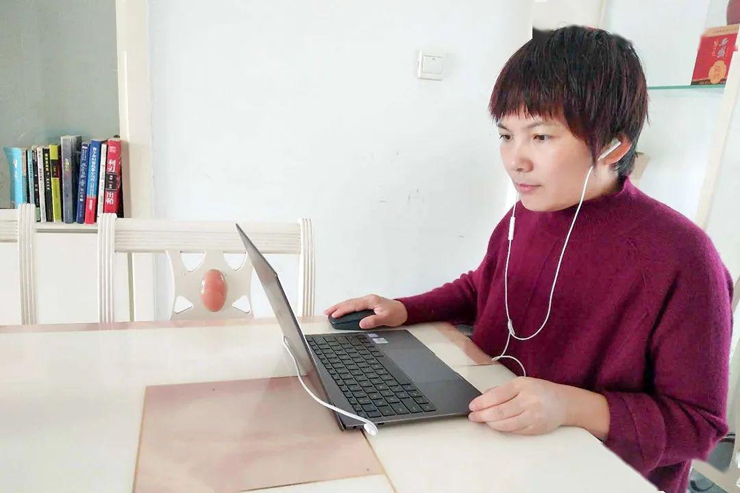 【马瑞英】县教学新秀,县优秀工作者,县优秀班主任,小课题研究多次获