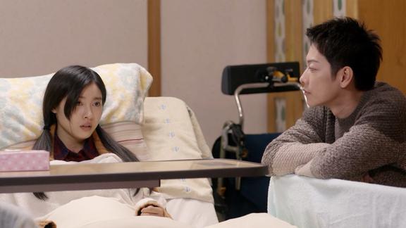 日本爱情电影女孩在结婚前突然瘫痪男孩照顾了她8年时间