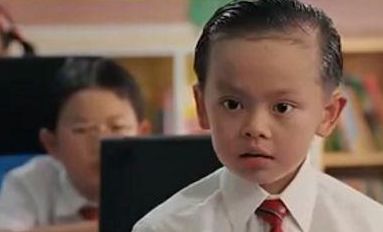 原创还记得长江7号的油头怪吗如今长大了亭亭玉立美如天仙