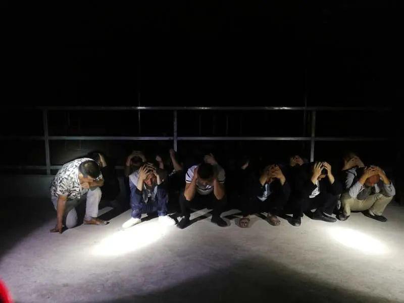 毕节警方捣毁一赌博窝点,赌资高达数十万_赌场