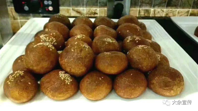 皮薄馅多匠心制作章源大肉包章源大肉包3美食推荐:大余县聚福楼酒店2