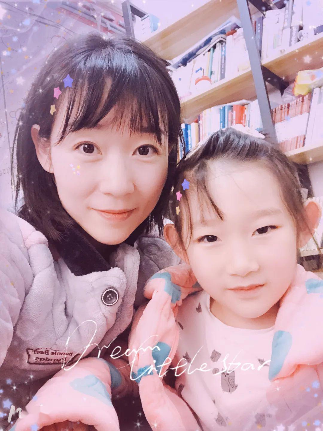 我的母亲是一名"现代人",请为我的妈妈点个赞