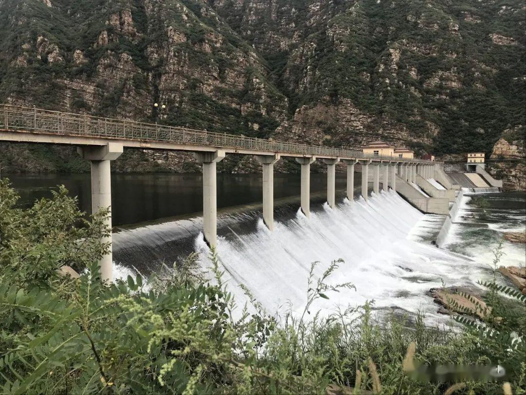 水光潋滟晴方好 山色空蒙雨亦奇_水库