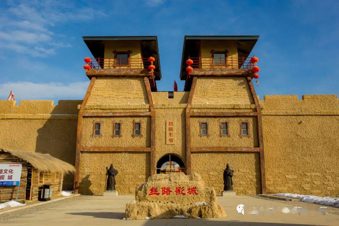 高速缆车只需要一张观光年卡,无论春,夏,秋,冬,只要想散心,徒步,爬山