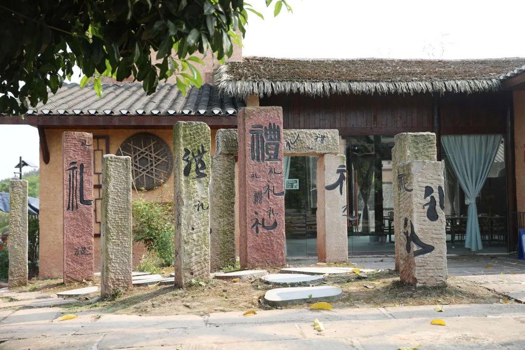 打卡田园牧歌每个人心中都有一座礼朝屋基