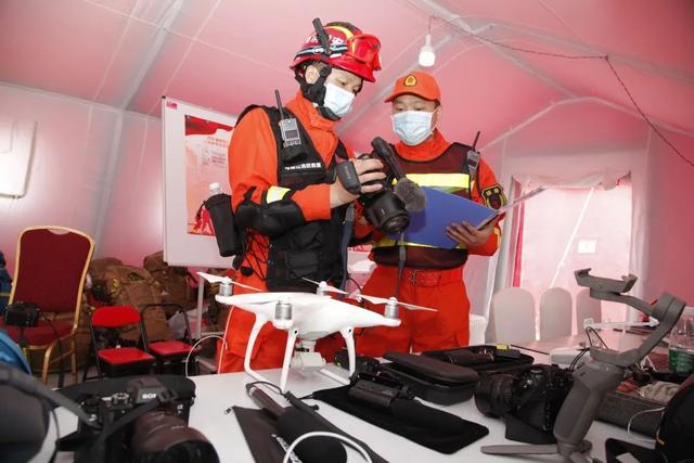 (点验器材装备)(新闻直播连线地震救援实战演练现场)(地震救援演练