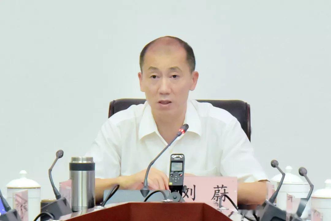 要闻刘蔚主持召开县委常委会第121次扩大会议暨县委理论中心组集体