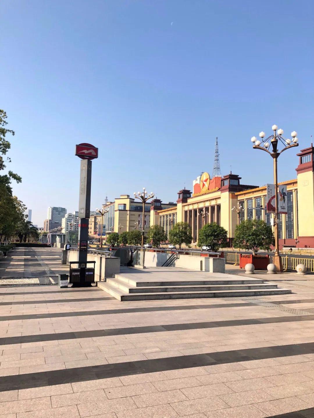 前方到站,八一广场站