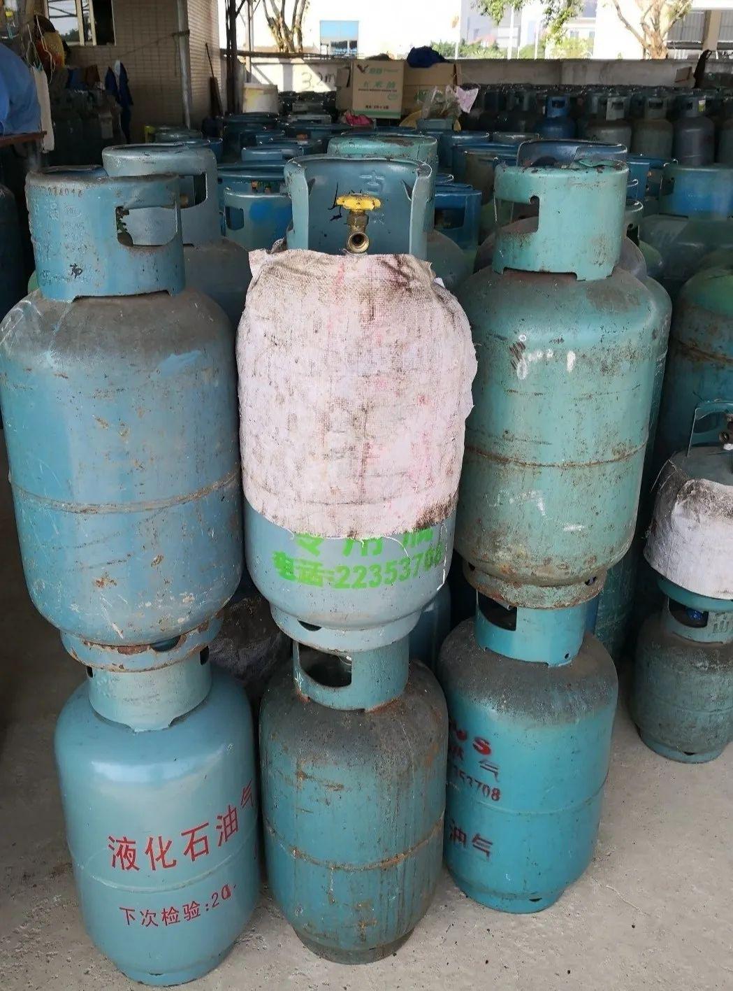 古镇这个花木场藏逾70个液化石油气瓶两姐弟被刑拘