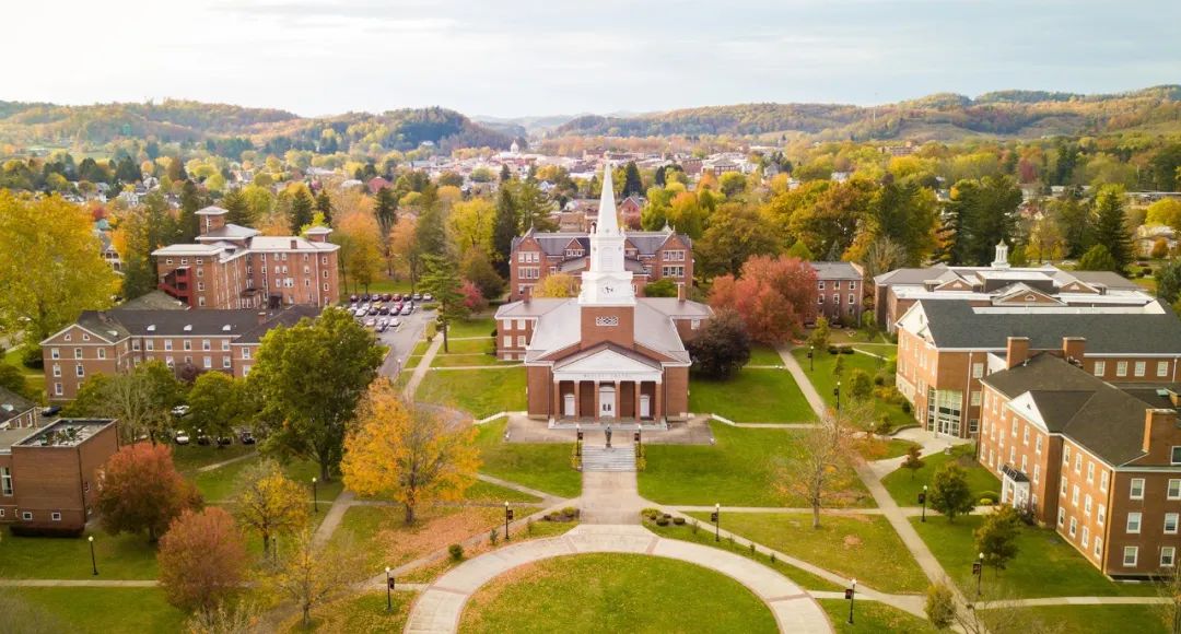 如今的卫斯理安学院 —— 宋氏三姐妹的母校宋氏夫妇并没有将三个女儿