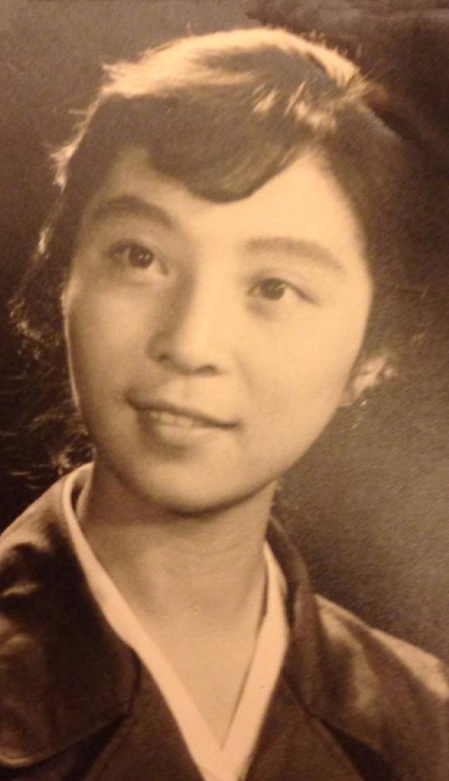 原创范冰冰姐弟同晒母亲照片张传美39年颜值不变母女二人似亲姐妹