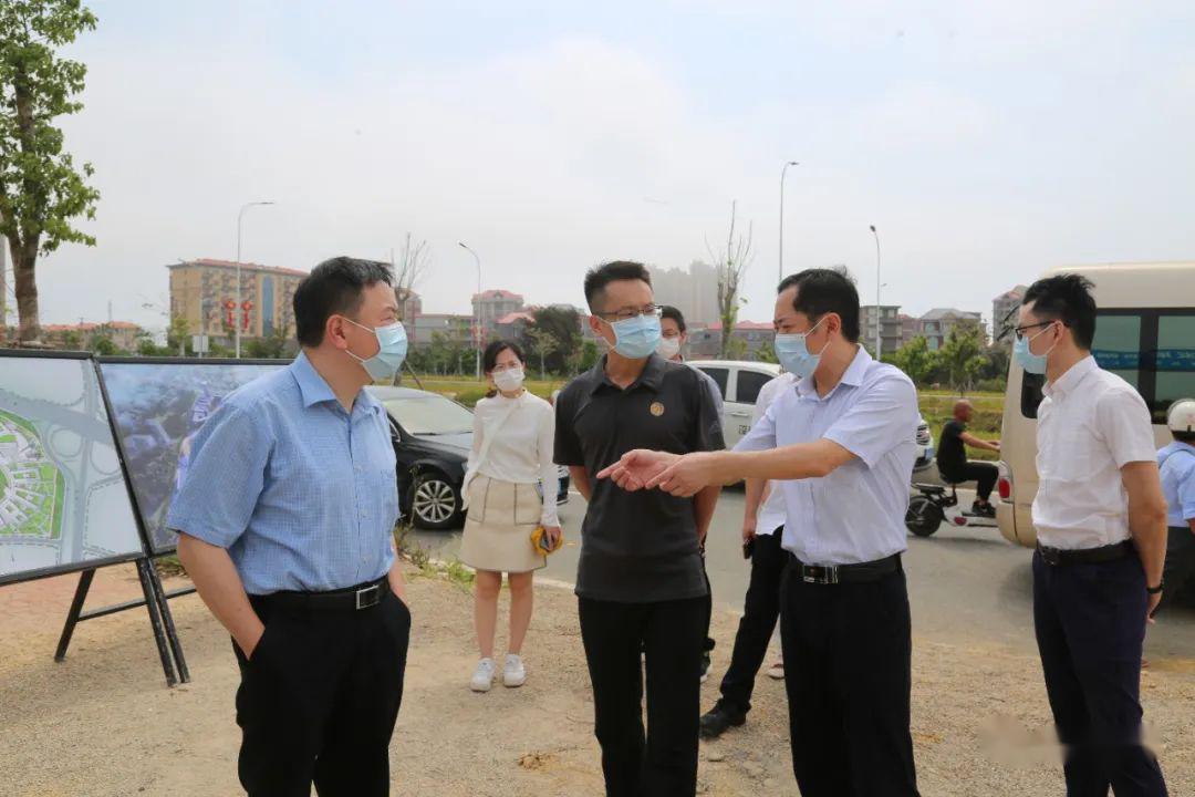 福建中医药大学党委副书记黄子杰一行到北岸考察