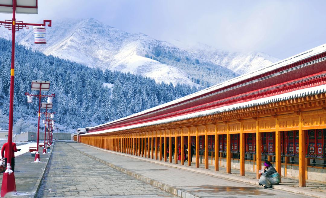 拉卜楞寺雪景图片