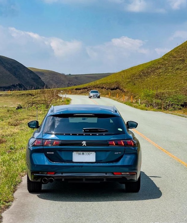 全新标致508旅行版颜值依然出众搭15t动力重点的是很能装