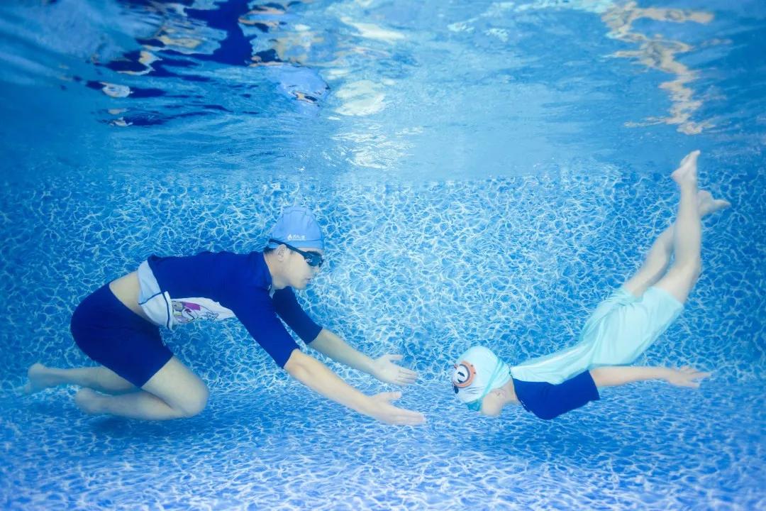 专业水育早教课程全面激发孩子8大潜能