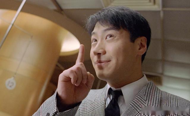 电影:男子被干爹一枪打穿了头,居然大难不死,领悟绝招回来报仇