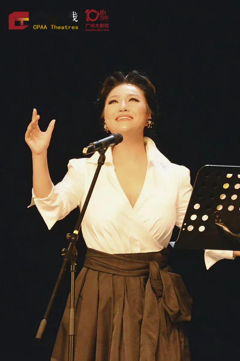 女高音歌唱家周晓琳图片
