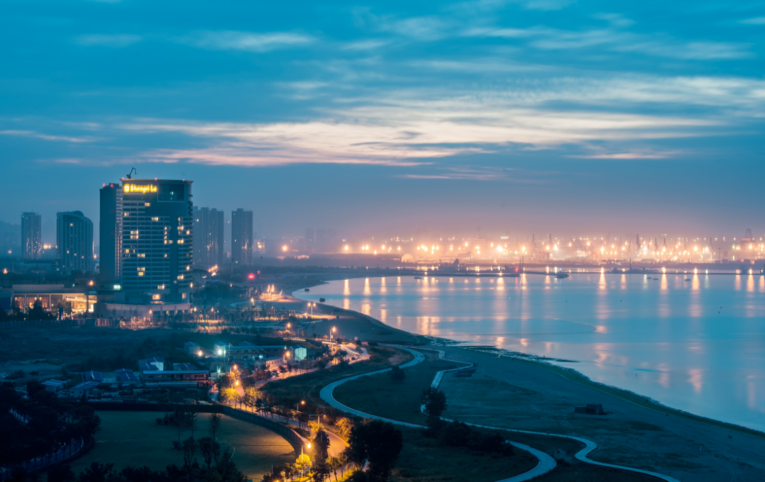 俯瞰秦皇岛感受苍穹之下的烟火人间