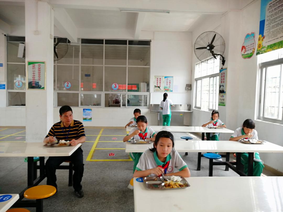 多图直击今日四会2万多学生返校复课