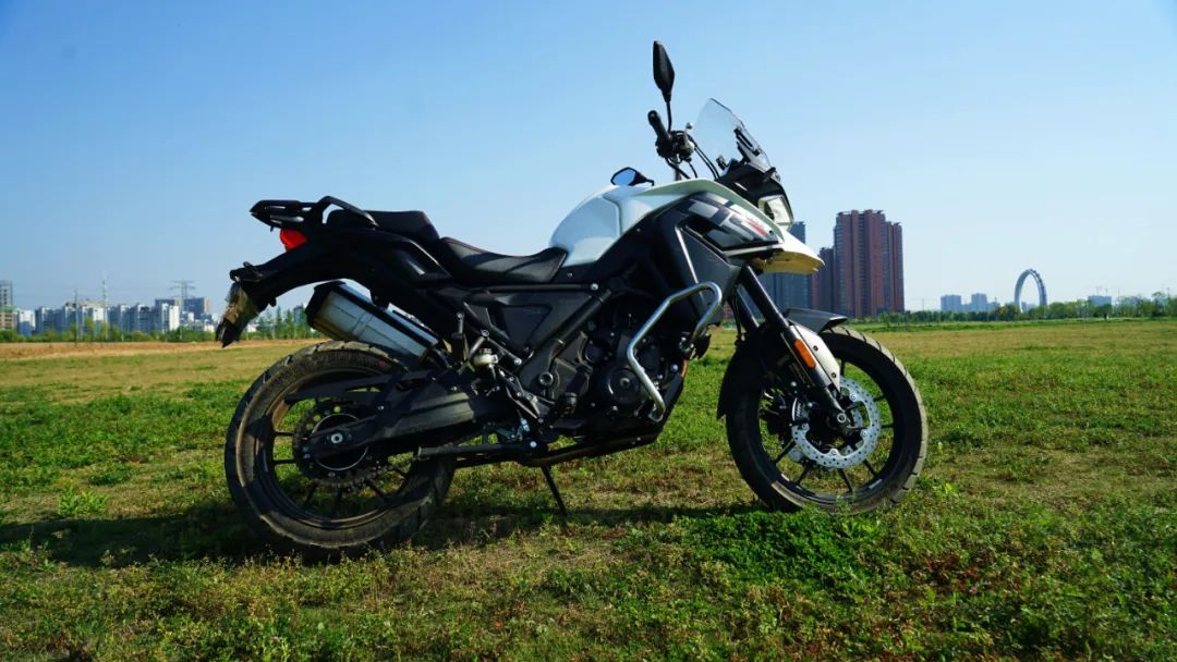 恶劣路况征服者438万硬派拉力无极650ds摩智评测