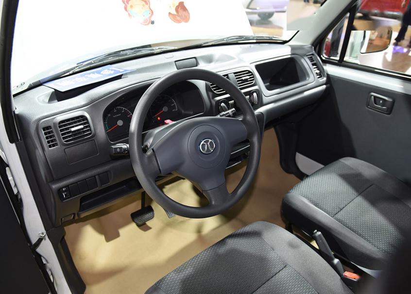 不到4万就能买的新能源车 新款北汽ev2上市售价3.7-4.1万