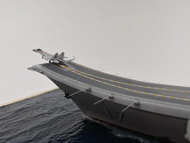 1700中国002型山东号航空母舰模型作品