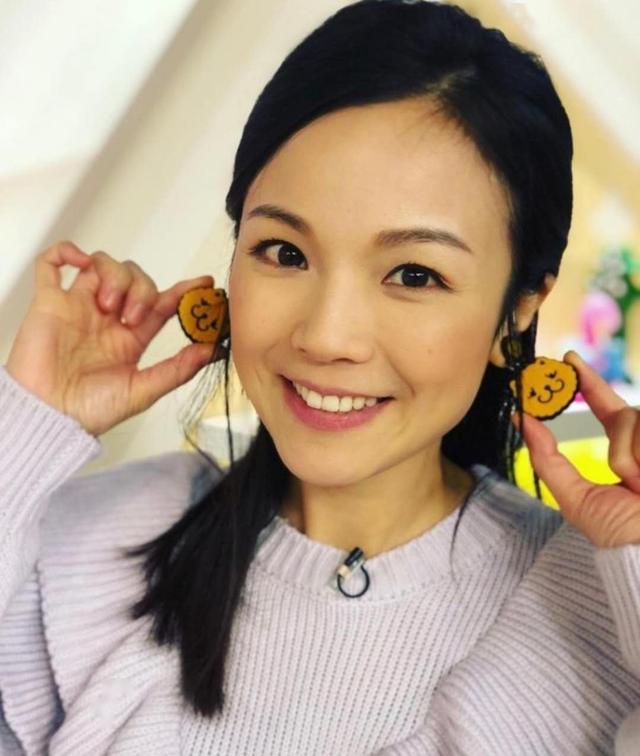 恭喜!香港美女主持宣布荣升准妈妈,自曝害喜吐了整整6个星期