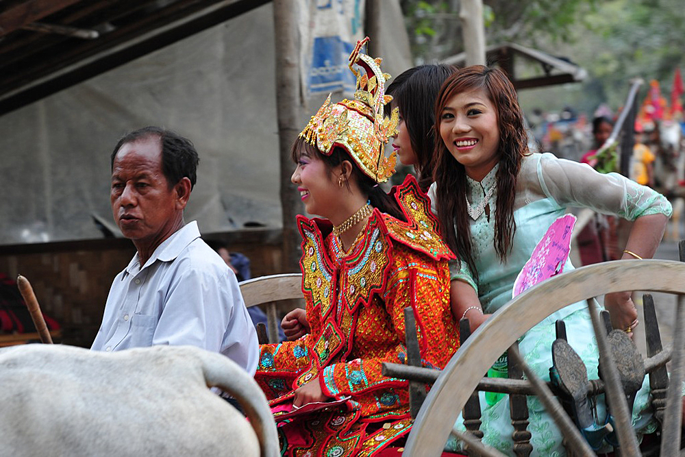 老挝佬族图片