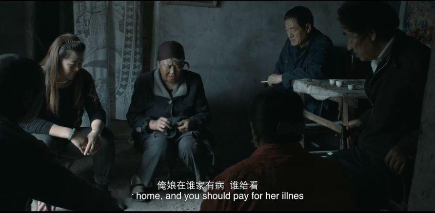 儿子亲手将79岁母亲活埋墓坑背后的人间真相值得所有人警醒