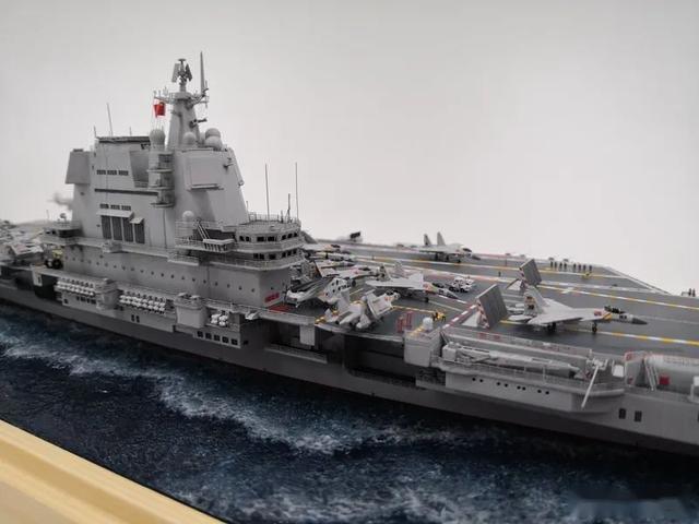 1700中国002型山东号航空母舰模型作品