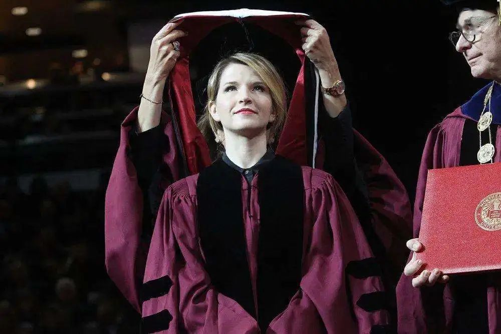 孕期老公出轨,又被母亲索赔12亿:再苦再难,但请不要放弃_塔拉·韦斯特