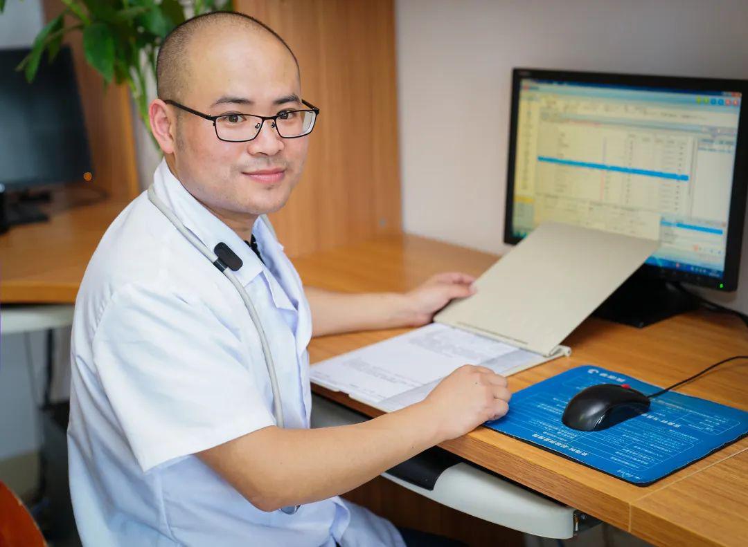 龙泉医生刘胜回望武汉抗疫:爸爸去当奥特曼,打完"怪兽"就回家.