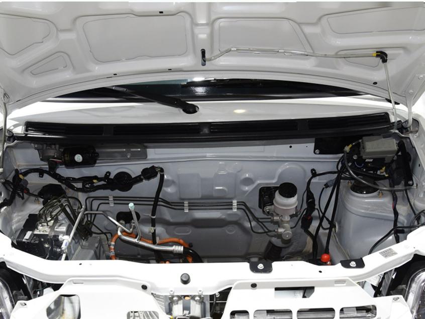 不到4万就能买的新能源车 新款北汽ev2上市售价3.7-4.1万