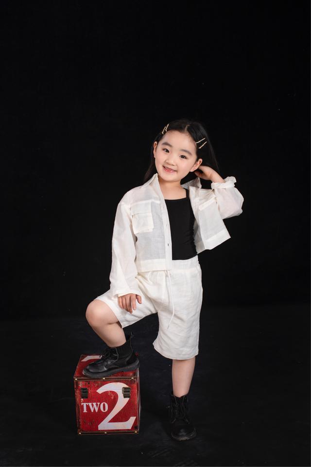 童星演员黄若曦潜力无限未来可期