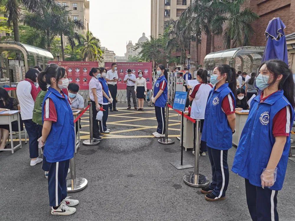 莘莘学子欢迎回校珠海一中附属实验学校第二批学生返校啦