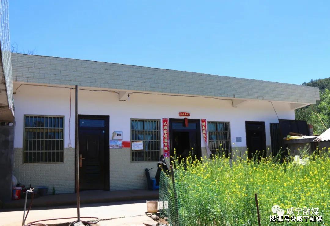 黑石头镇住房有保障群众笑开颜