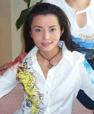 这位富家公子哥就是汪雨,他们相爱了,本以为两人会走进婚姻的殿堂一起