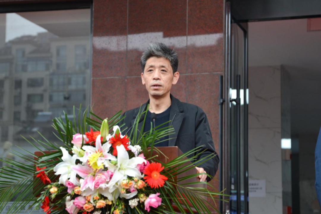 瓦房店市举行政务服务中心揭牌启动仪式
