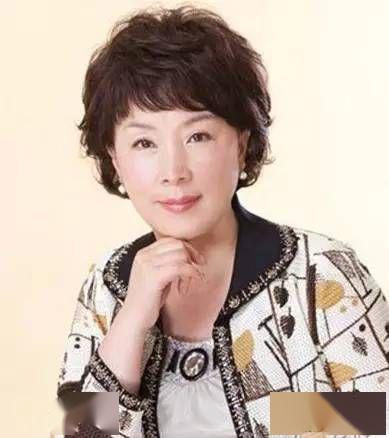 母亲节——为妈妈设计的发型 优雅更贴心