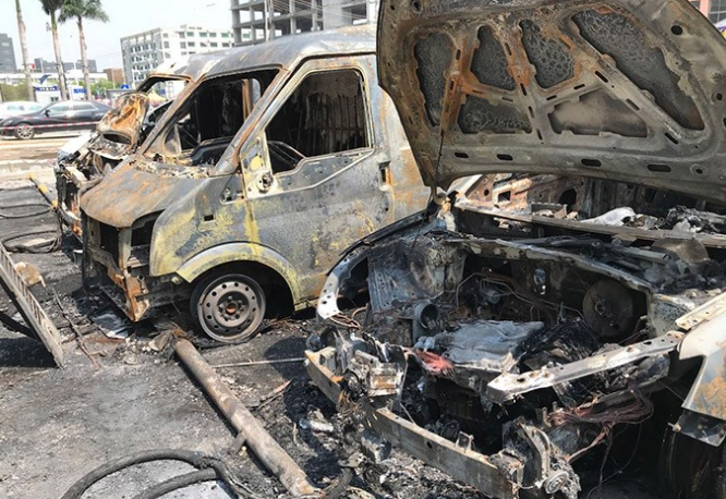 陆地方舟又起火,电动汽车自燃谁来买单?