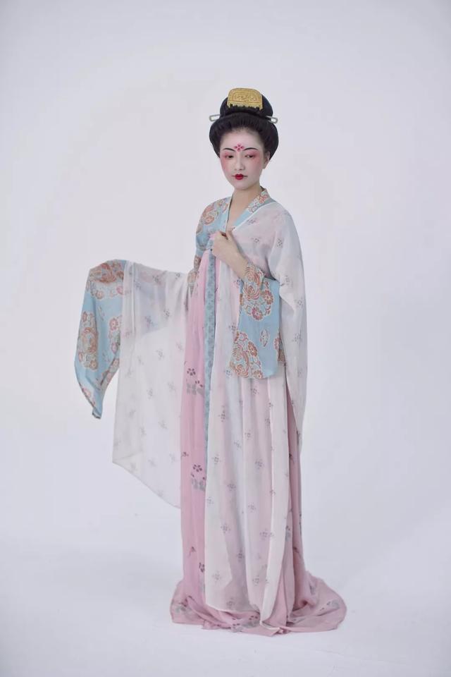 对古琴的一腔热血让他们走到一起,成立了自得琴社.