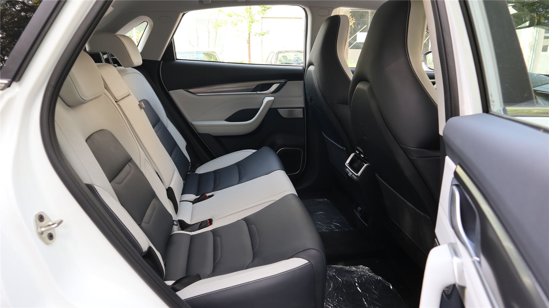 上市2年就换代体验新款威马ex5z