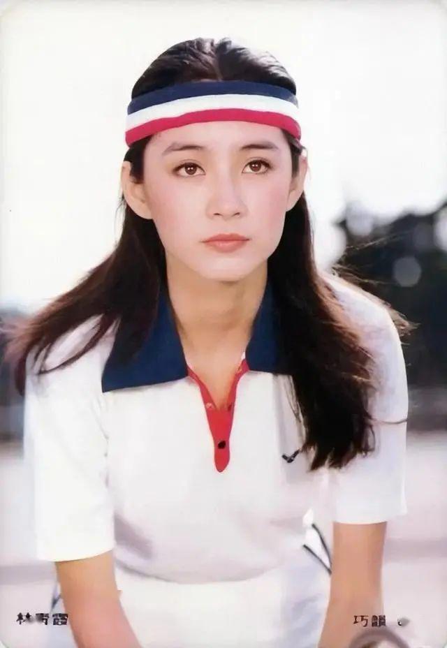 林青霞与姐姐:失散36年才见面,两人活成一天一地_林莉