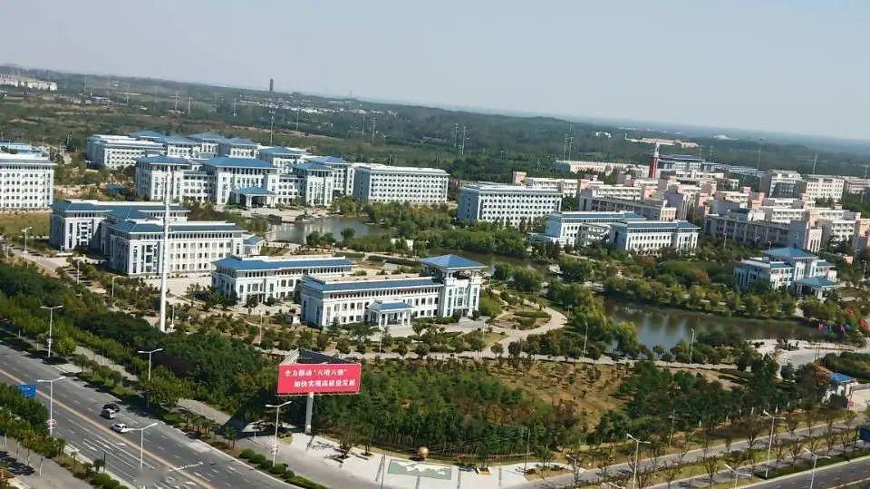 返校几天,心中萌生出看一次宿职院全景的好奇.