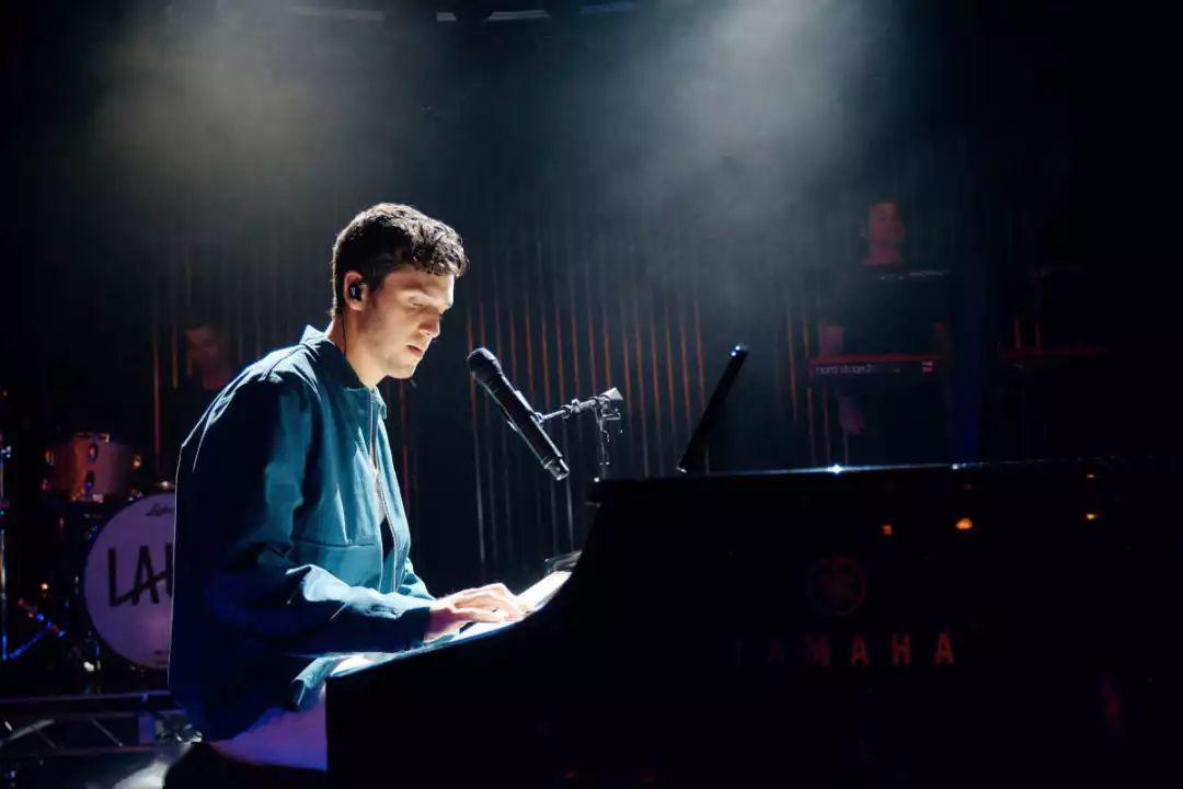 lauv你的每一面都值得被爱