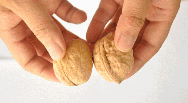 小孩都能捏开的新疆纸皮核桃