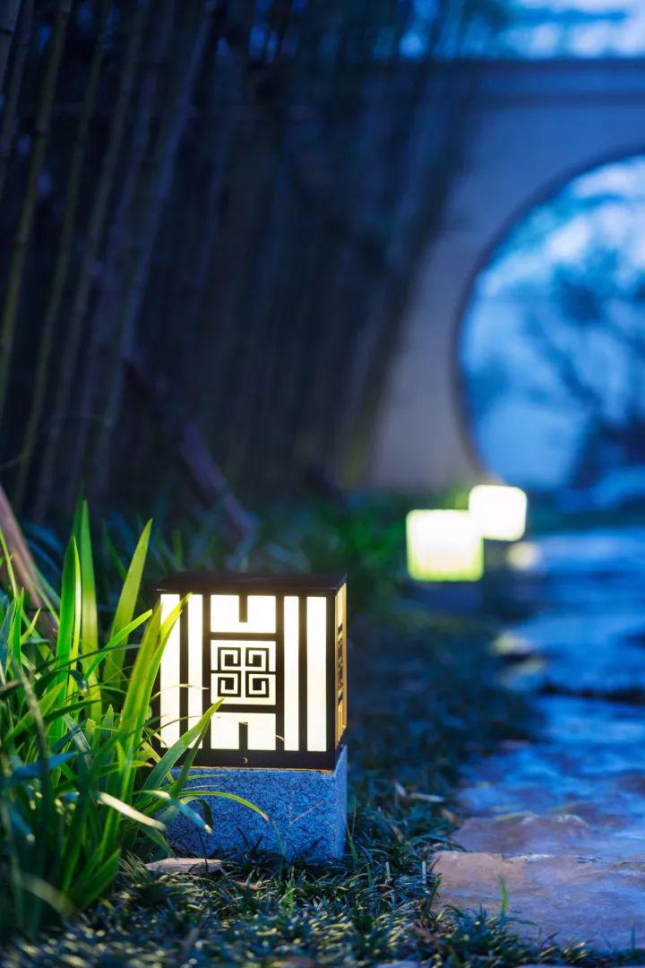 一处古香古色的中式庭院