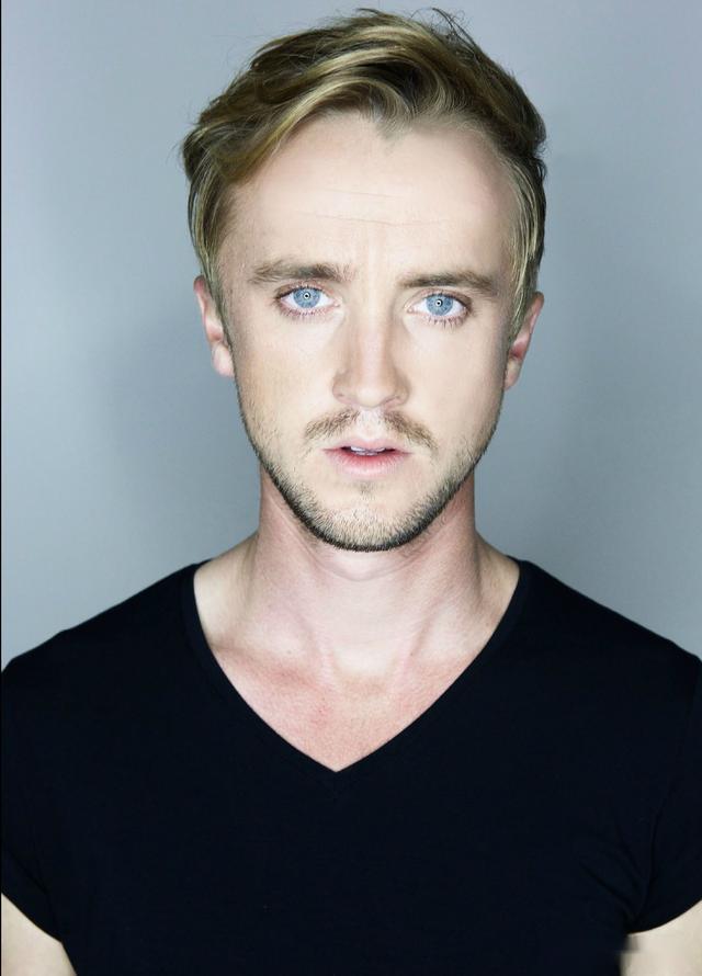 了自弹自唱的视频,歌词是以马尔福的角度告白赫敏,德赫党的春天来了!