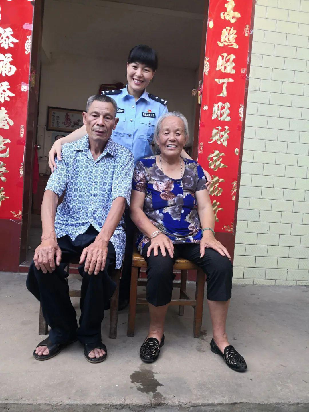 贵港公安的警察妈妈警察的妈妈你们辛苦了